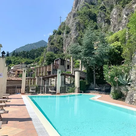 فندق Castell - Montagnoli Group ليمونِ سول غاردا