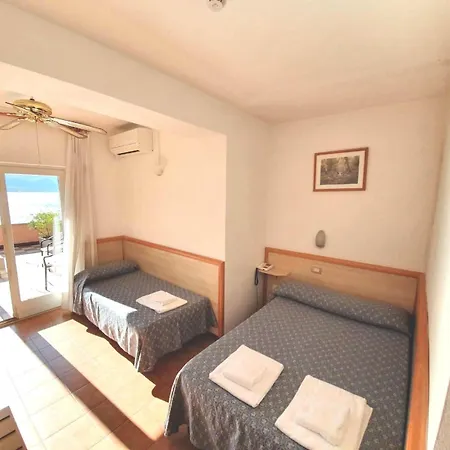 Hotell Castell - Montagnoli Group