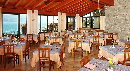 Hotel Castell - Montagnoli Group 3*